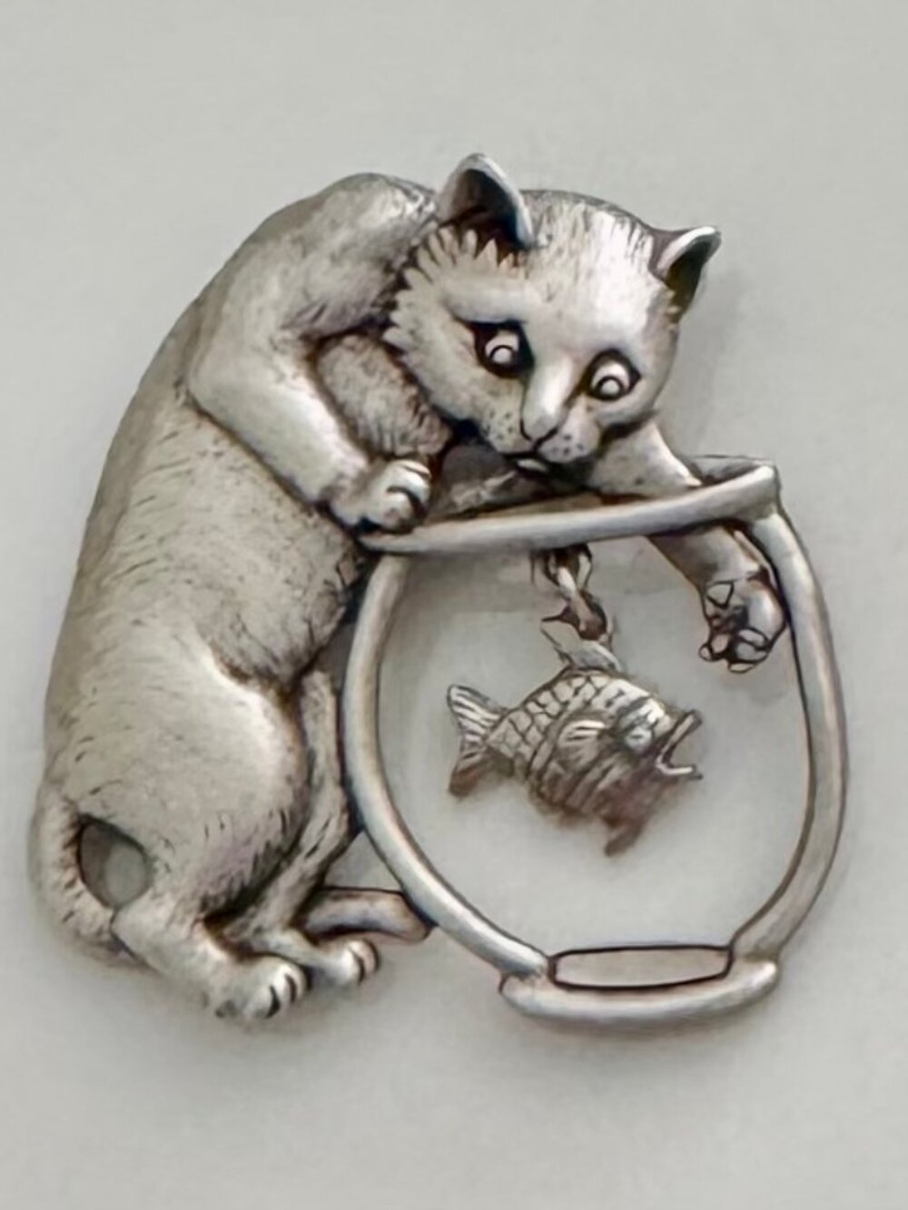 Vintage JJ Jonette Silver Tone Cat Fishing Brooch Pin w/Dangling Fish Whimsical